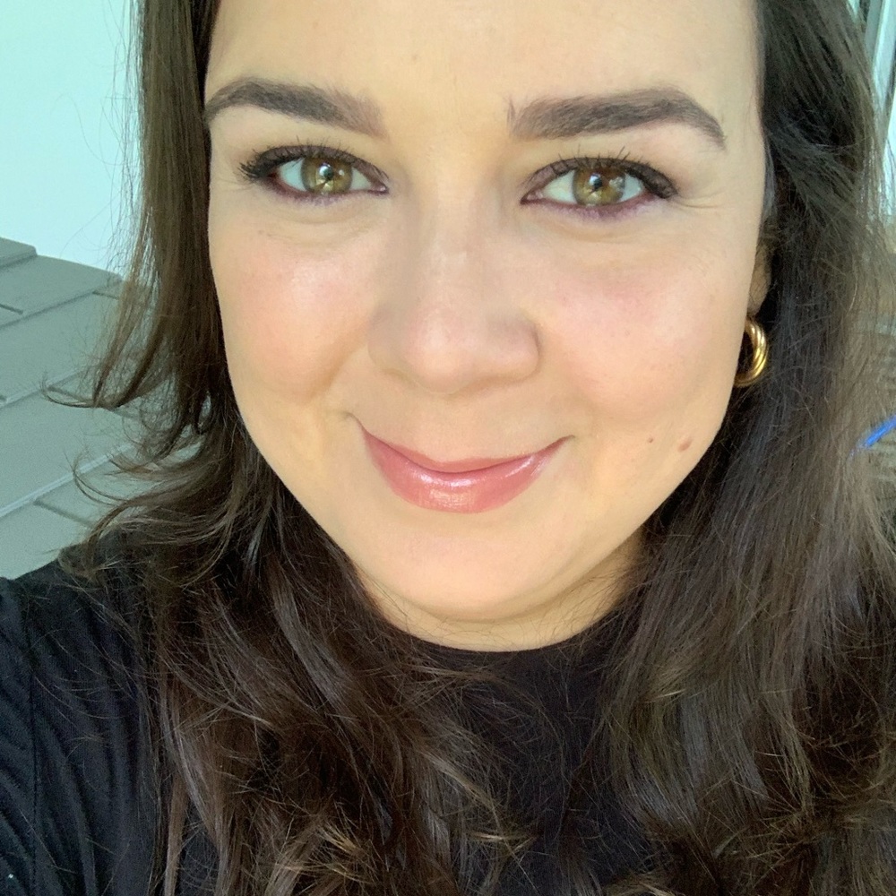 Meet your Posher, Marivi